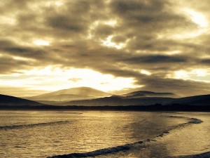 Language immersion in homestay in Ireland: beach and lands