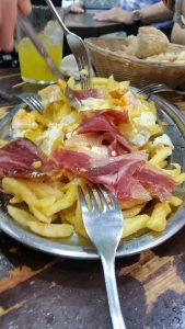 Bon plan Madrid: jambon, oeufs et frites 