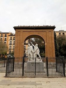 Madrid Quiz: Place 2 de Mayo dans le quartier de Malasaña