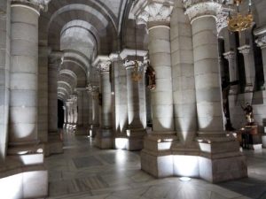 Madrid Quiz: Crypte de la Cathédrale de la Almudena