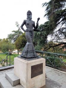 Madrid Quiz: statue de la vendeuse de violettes, dans les jardins de las Vistillas